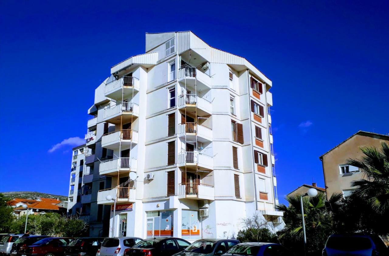 Apartman Buble Трогир Екстериор снимка